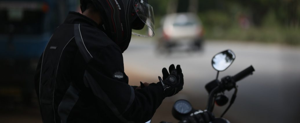 sécurité jeune motard